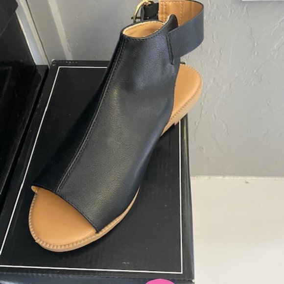 Black Sandals - Picture 1 of 2